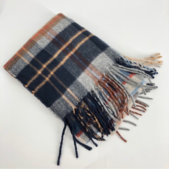 V Fraas Cashmink Plaid Fringe Scarf Unisex Acrylic Dark Academia Old Money Lux - Picture 1 of 9